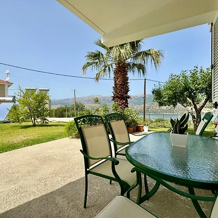 Serenity Spilia Garden Floor דירה